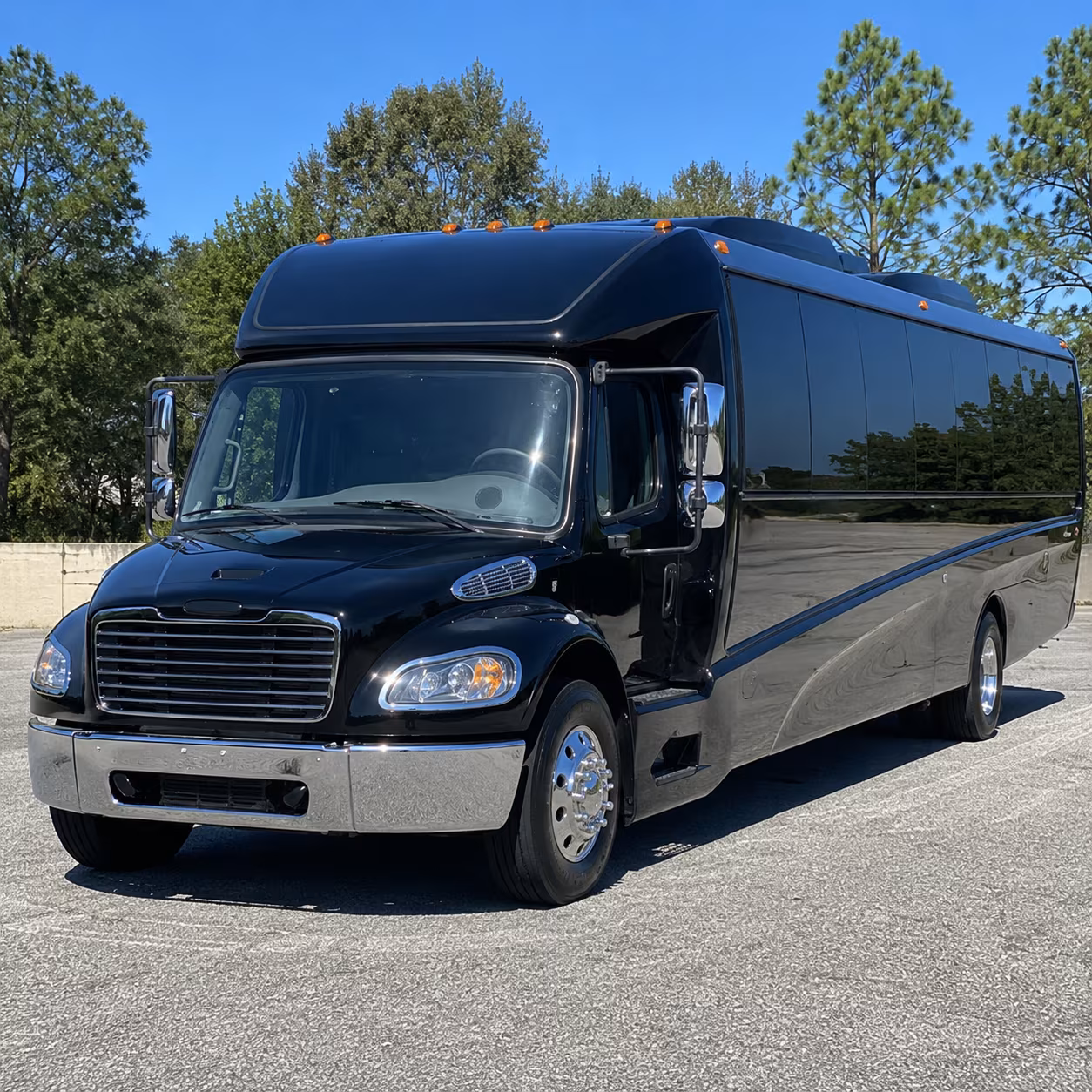 minibuses and charter buses to ontario reign games at toyota arena